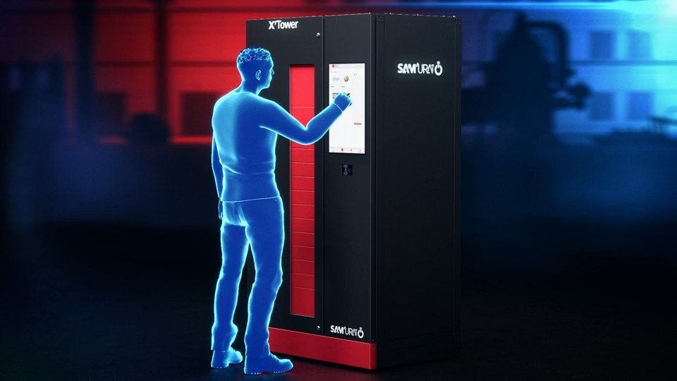 Un opérateur s’identifie sur l’écran tactile d’un X’TOWER